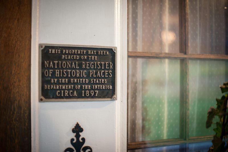 harvest-dinner-historic-mansion-plaque