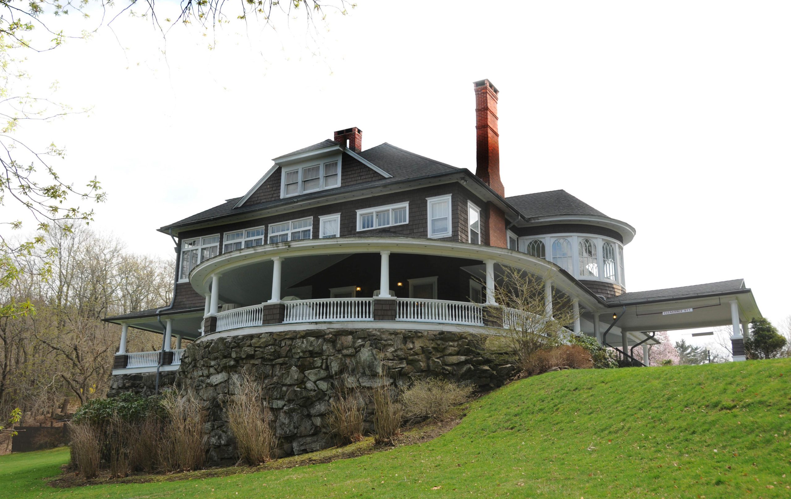 tarrywile mansion on the hill in the spring